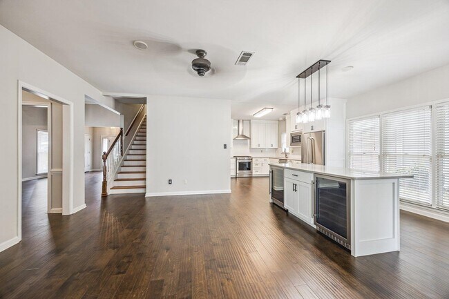 Building Photo - 130 Riverwalk Pl