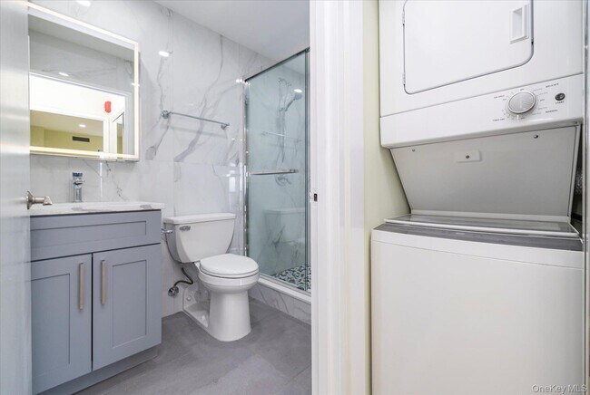 Building Photo - 360 Shore Rd