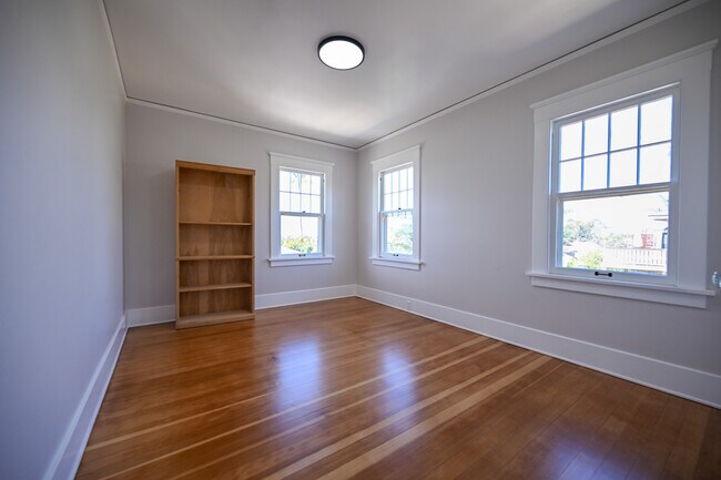 Building Photo - 1208 24th St