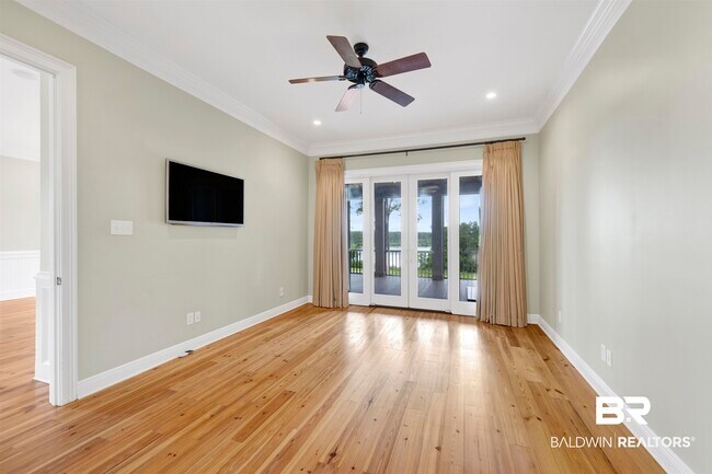 Building Photo - 32491 Water View Dr E