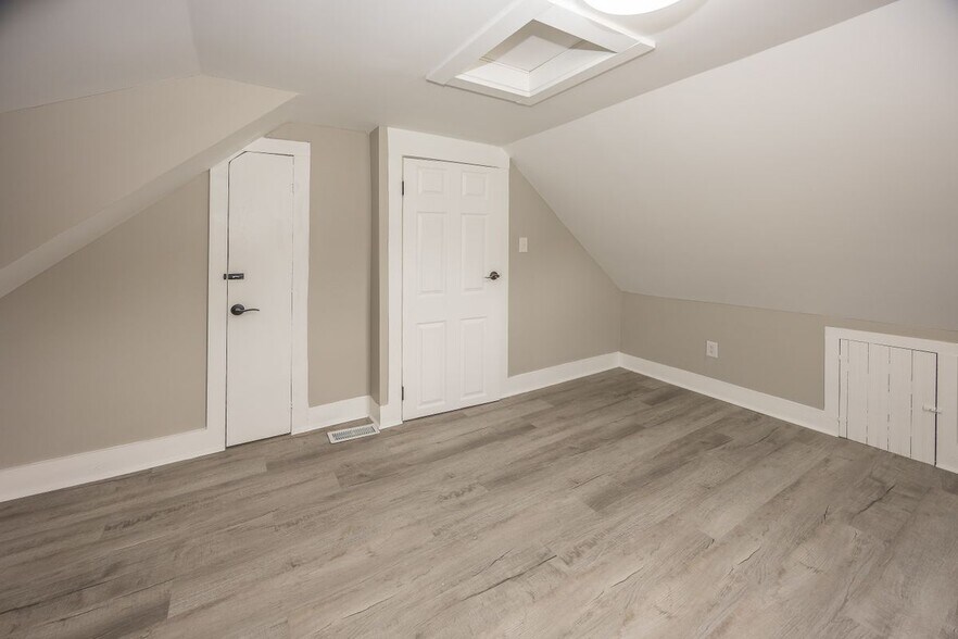 Building Photo - 3012 E Minnesota St