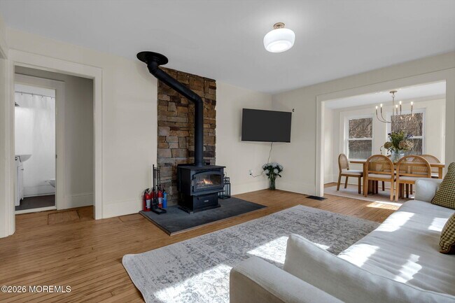 Building Photo - 460 Brickyard Rd