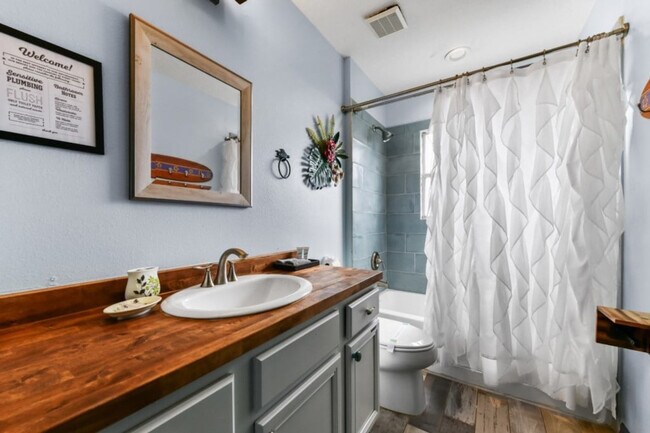 Building Photo - 8401 Secret Key Cove