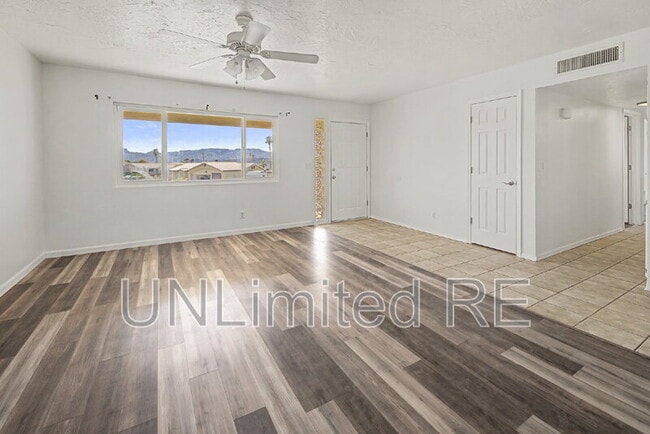 Building Photo - 2771 Typhoon Ln