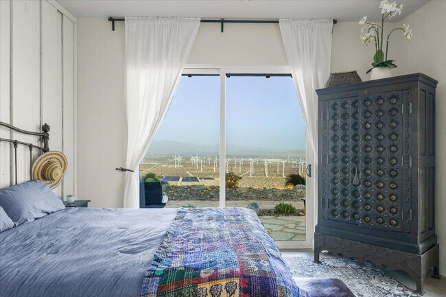 Building Photo - 60620 Kimlin Ave