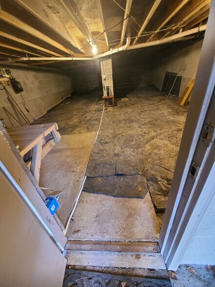 Building Photo - 5004 Falling Creek Ln