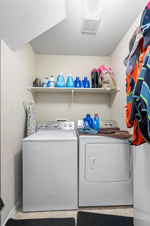 Building Photo - 707 Broken Bow Dr