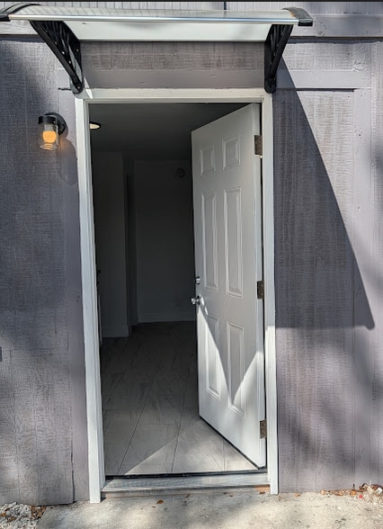 Building Photo - 1909 E 99th Ave