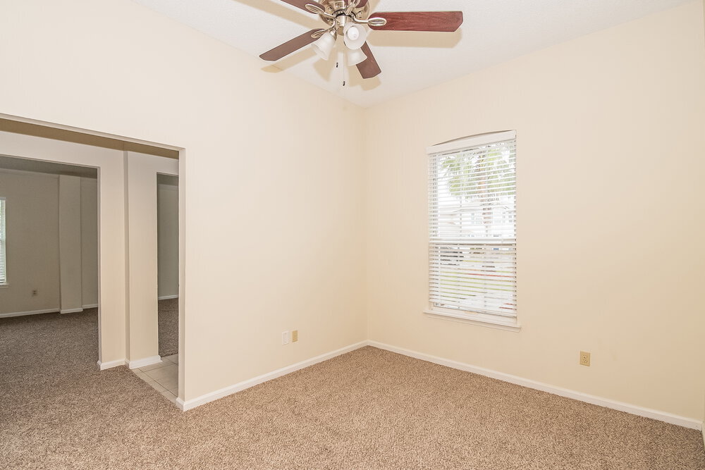 Building Photo - 407 Rolling Rock Ct