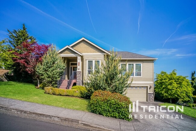 Primary Photo - 3993 NW Currawong Ct