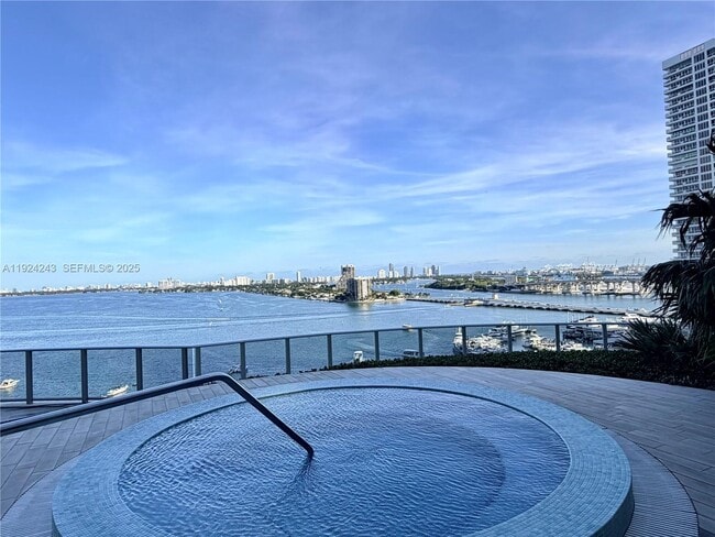 Building Photo - 488 NE 18th St