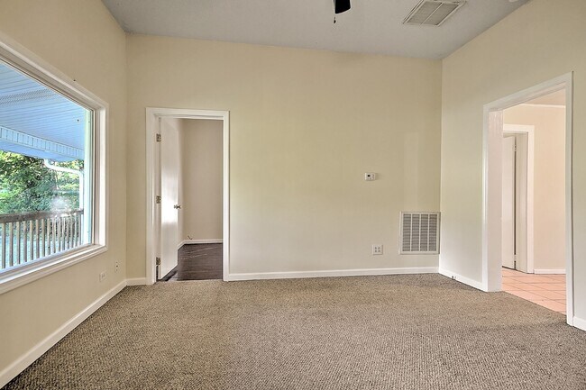 Building Photo - 875 S Pickens Bridge Rd