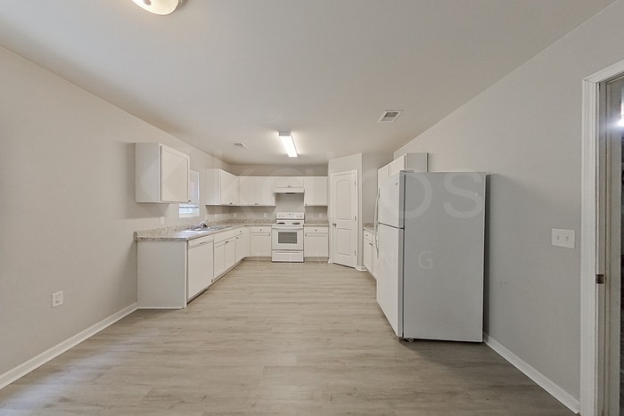 Building Photo - 108 Amber Mill Cir