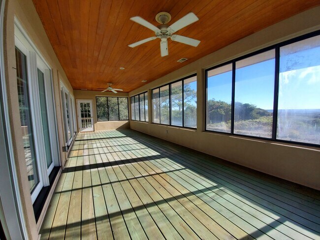 Building Photo - BEACH FRONT Port Royal