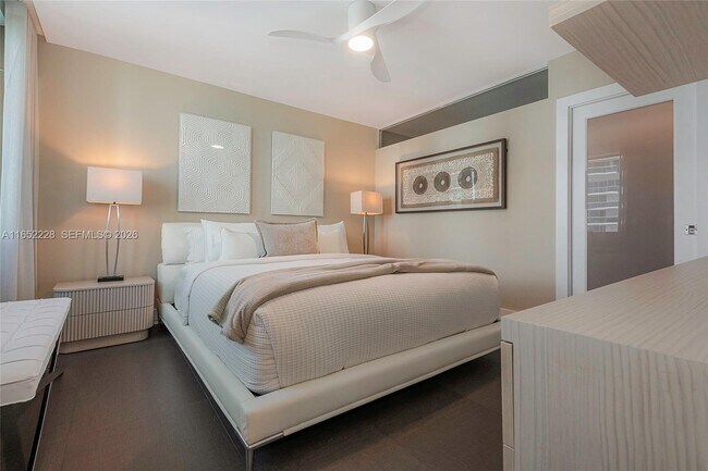 Building Photo - 2301 Collins Ave