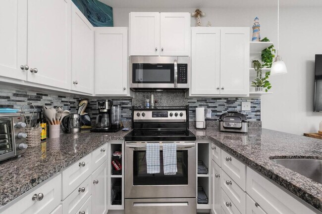 Building Photo - 113 Las Joyas Pr Blvd