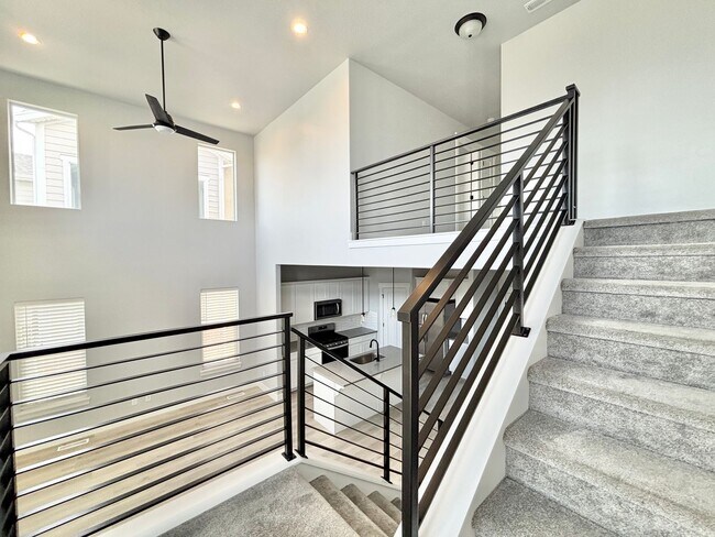 Building Photo - 13959 Silver Peak Ln