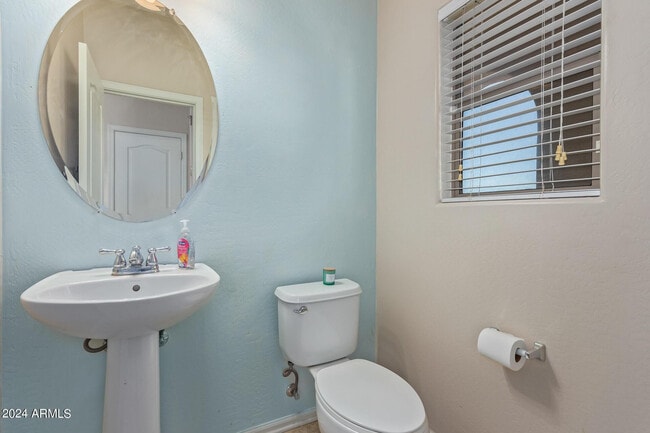 Building Photo - 4937 N 108th Ave