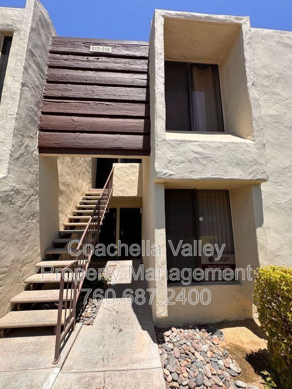 Building Photo - 1655 E Palm Canyon Dr