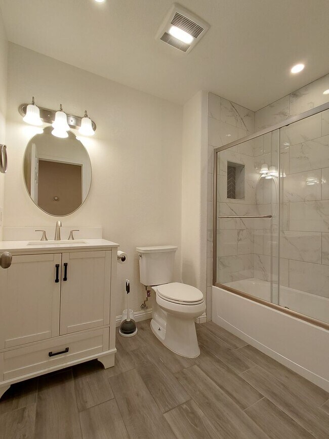 Building Photo - 409 Silverado Trail