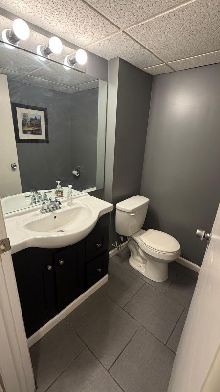 Building Photo - 735 Hamilton Ct