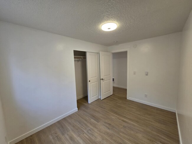 Building Photo - 14505-14505 Woodlawn St SW