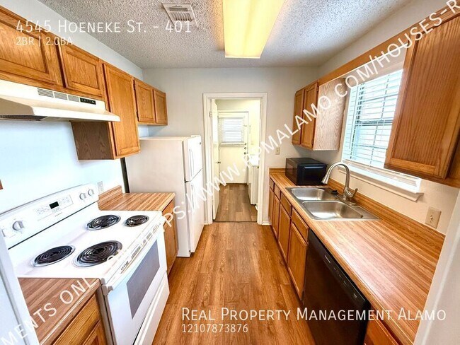 Building Photo - 4545 Hoeneke Dr