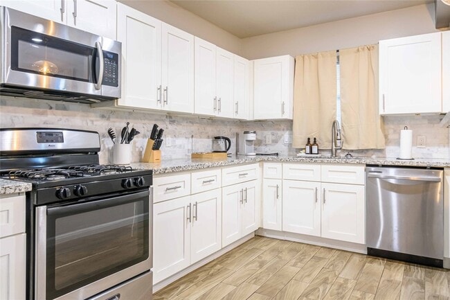 Building Photo - 3818 Blodgett St