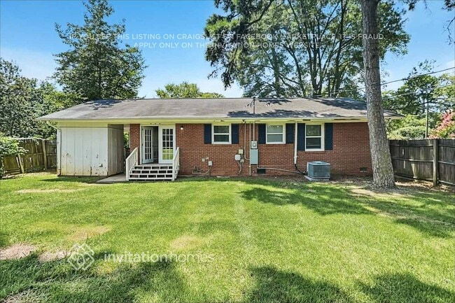 Building Photo - 4001 Abbeydale Dr
