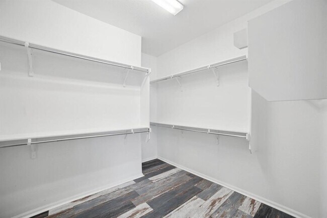 Building Photo - 207 Trinity Lane