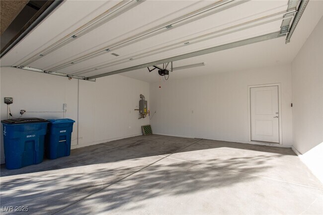 Building Photo - 5319 Wally St