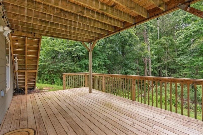 Building Photo - 3355 E Gate Dr