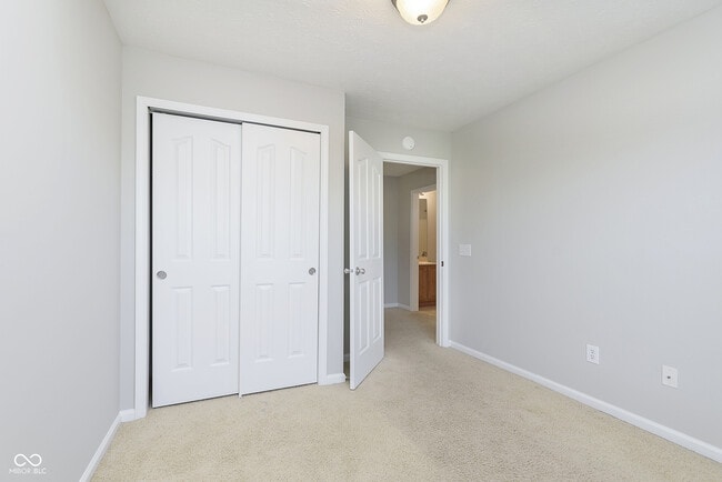 Building Photo - 8333 Clayhurst Dr