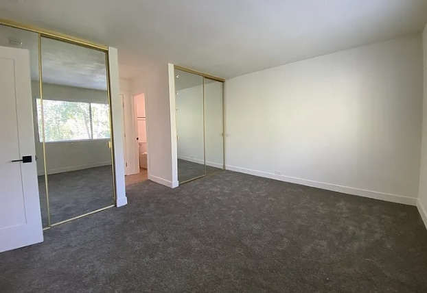 Building Photo - Charming 1bd/1ba Condo in Woodside HOA