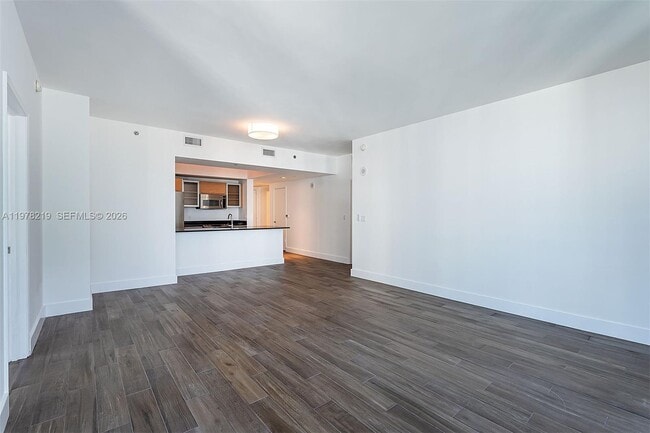 Building Photo - 951 Brickell Ave