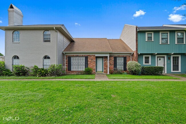 Building Photo - 203 Stratmore Dr