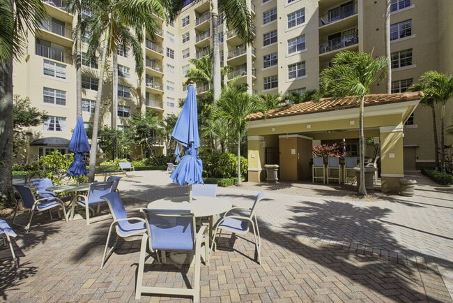 Building Photo - 1801 N Flagler Dr