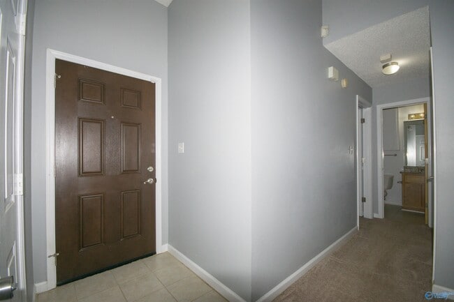 Building Photo - 215 Cypress Creek Dr