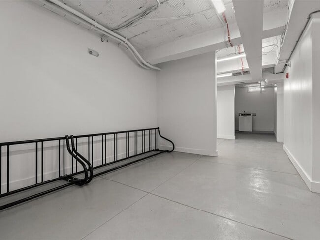 Building Photo - Funky Chicken Wing