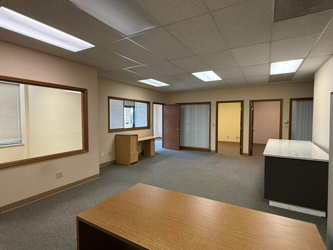 Building Photo - 1411 Pate Plaza Dr