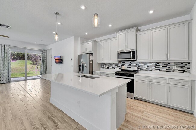 Building Photo - 11551 Viridian Blvd