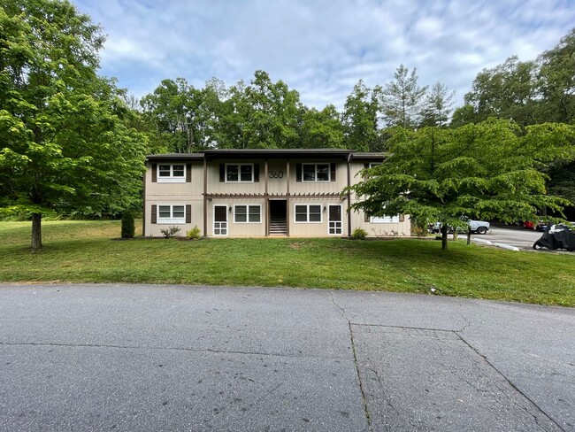 Building Photo - Black Mountain Apartment Rental