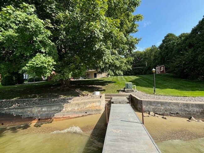 Building Photo - Fully Furnished, Turn Key Lake Front Home in Caledonia!