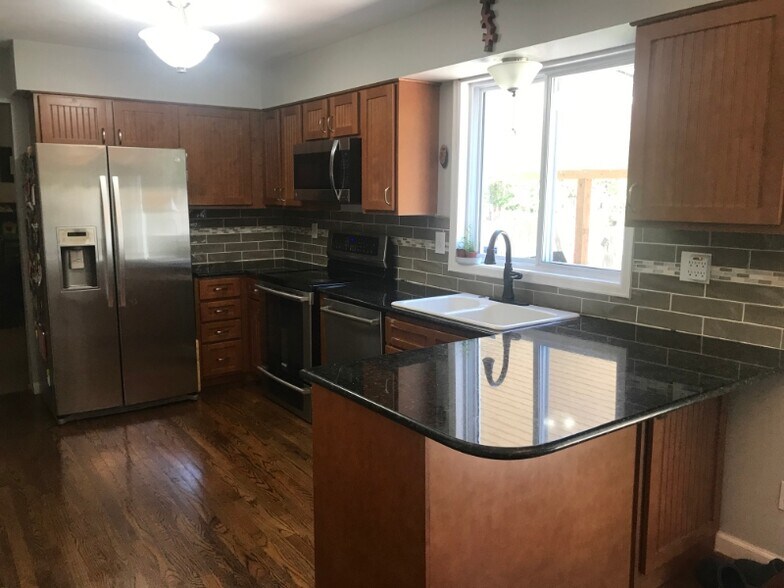 Building Photo - 13131 E Florida Ave