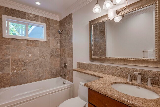 Building Photo - 912 N Niheu Pl