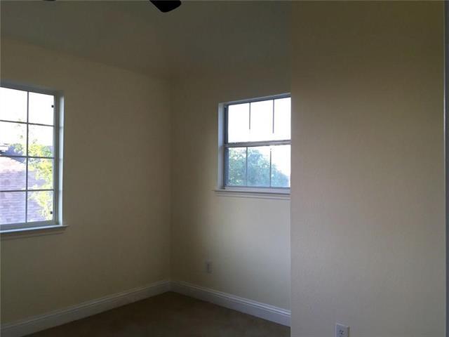 Building Photo - 1575 Poets Way