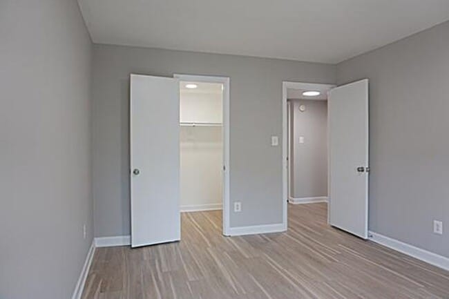 Building Photo - Beautifully Remodel Top-Level Condo!