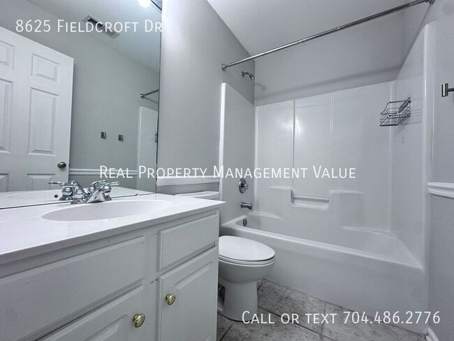 Building Photo - 8625 Fieldcroft Dr
