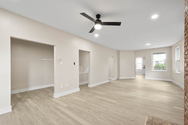 Building Photo - 313 Kambach St