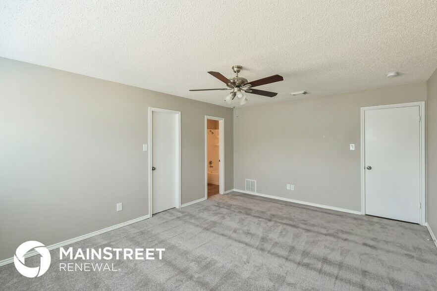 Building Photo - 8148 Chestnut Barr Dr